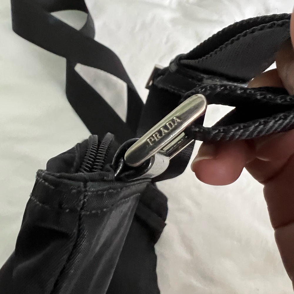 AUTHENTIC PRADA Messenger Small Tessuto 98pr46 Black Nylon Cross Body Bag - Picture 4 of 7